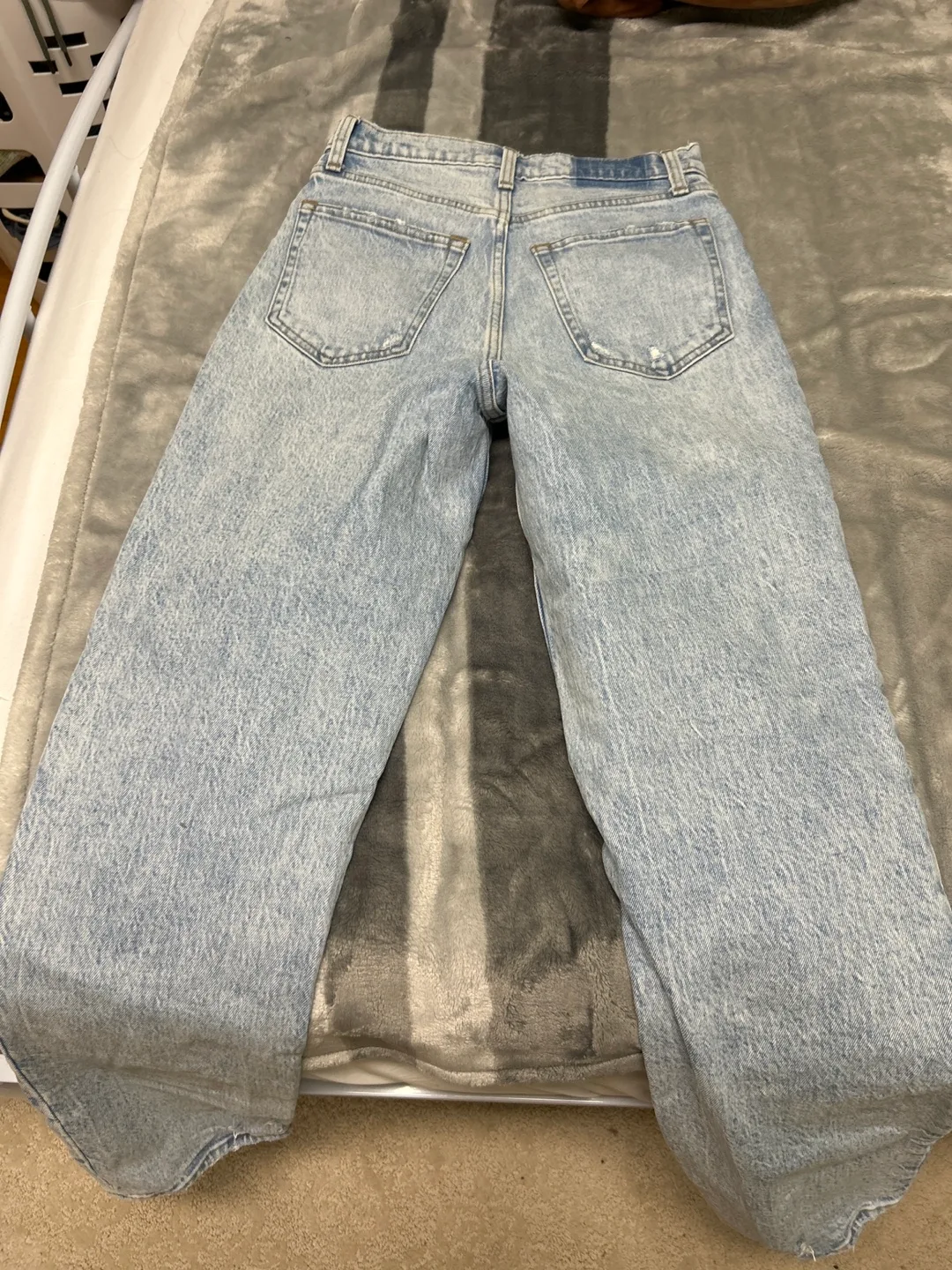 abercrombie & finch 90’s straight curvy love jeans image indicator(4)