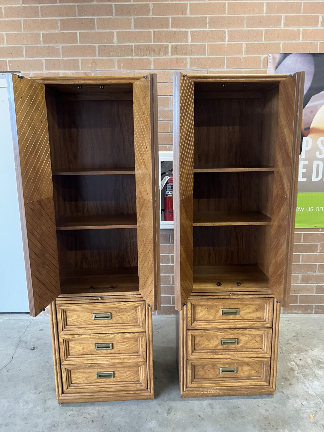Set of 2 tall caninets - photo 3