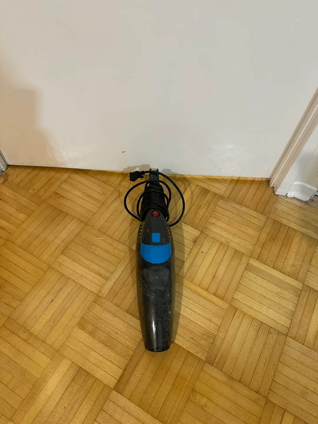Handheld Vacuum thumbnail