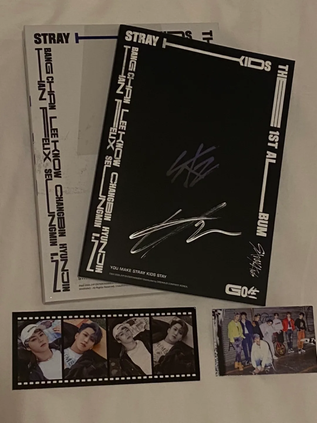 SIGNED Stray Kids Go KPOP Albums image indicator(3)