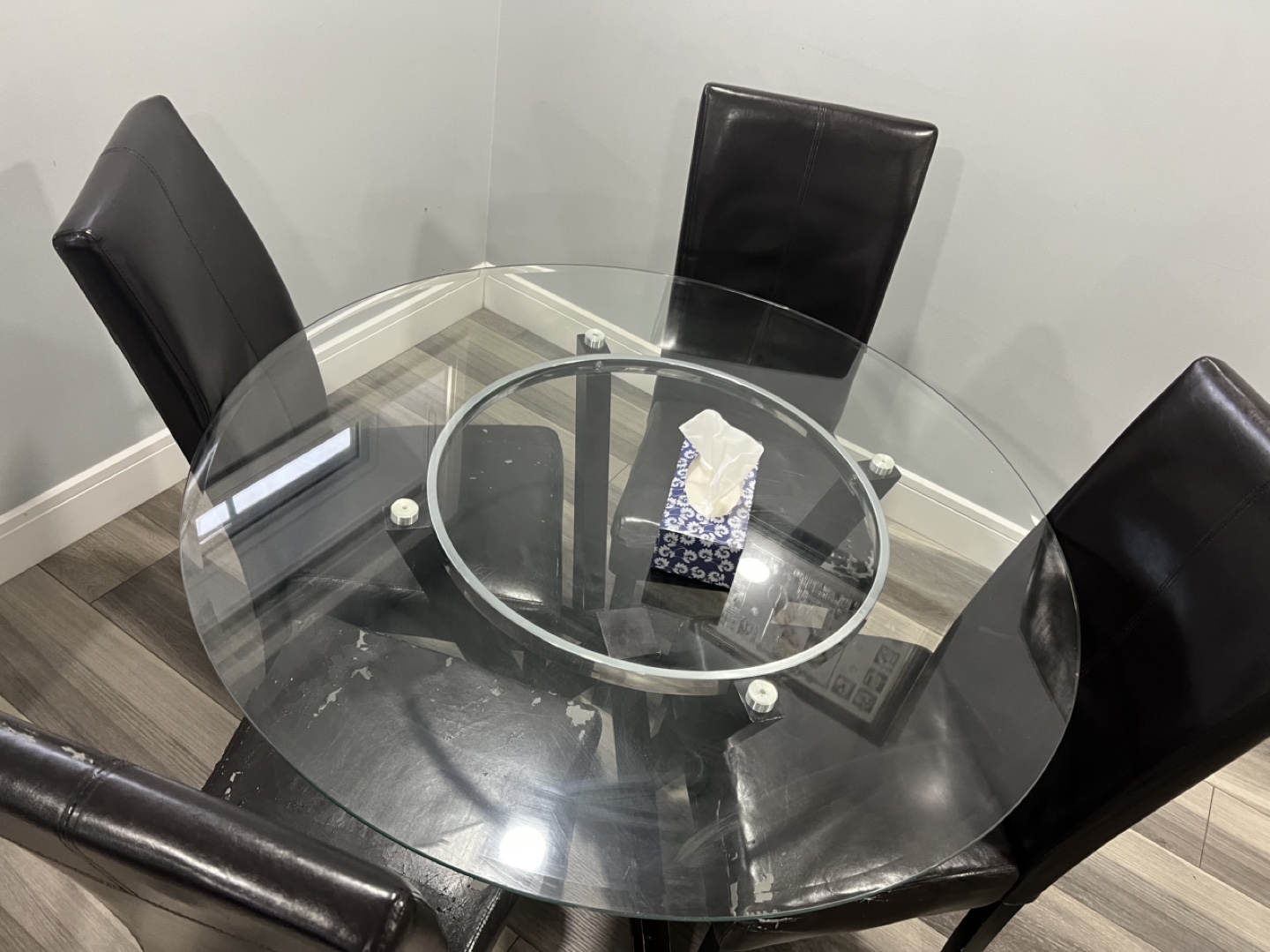 4 Chairs and Glass table - photo 2