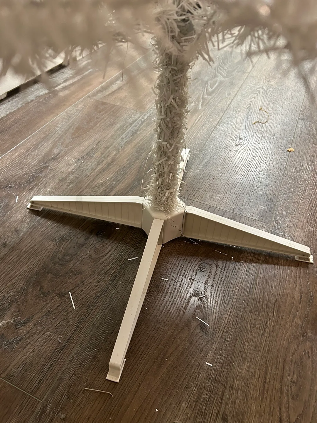 White Christmas Tree 6.5 ft image indicator(6)