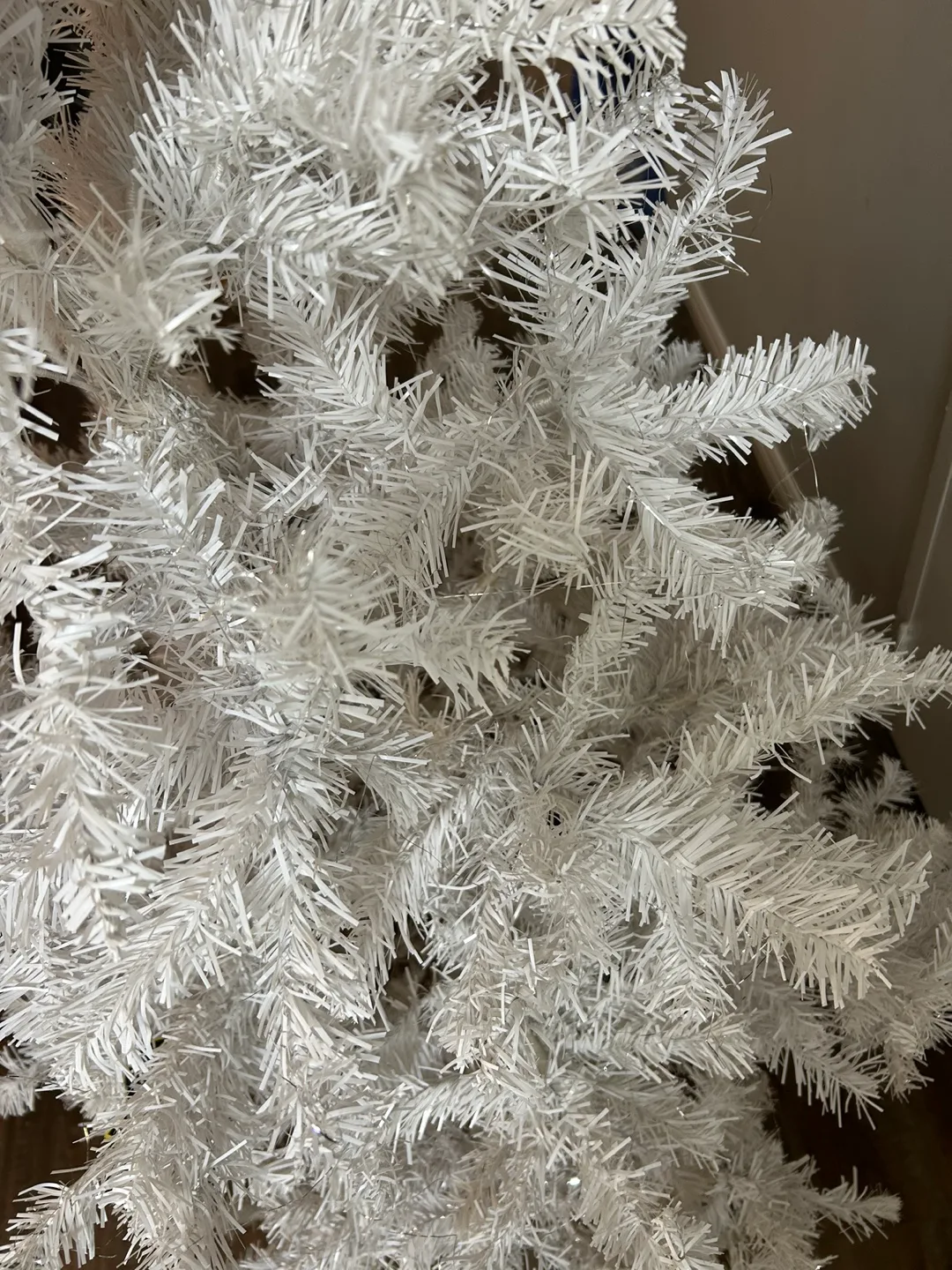 White Christmas Tree 6.5 ft image indicator(5)