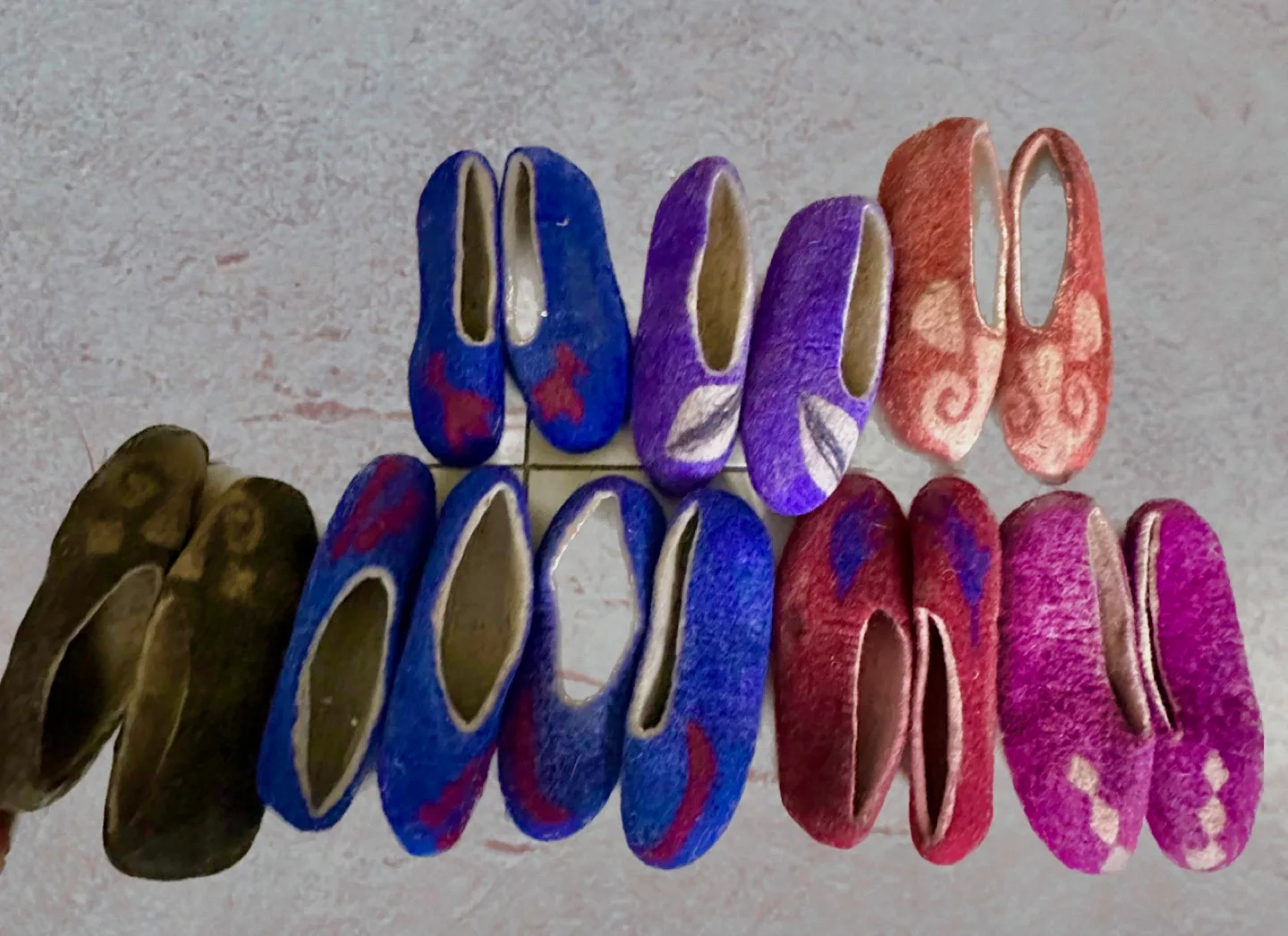 Handmade Felt mats bags slippers and much more image indicator(9)