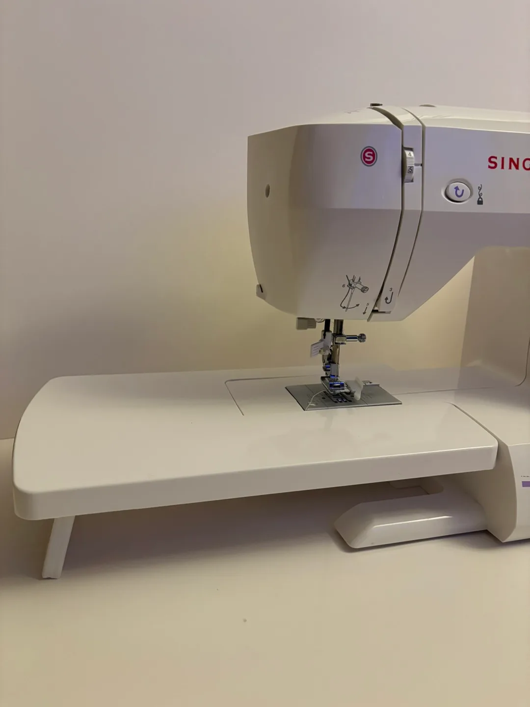 Singer Fashion Mate Sewing Machine image indicator(9)