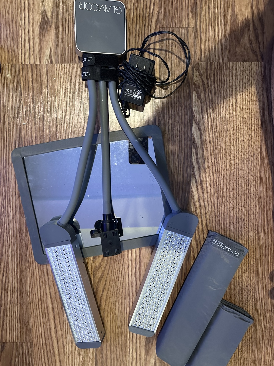 Glamcor Multimedia Go Makeup Lighting Kit