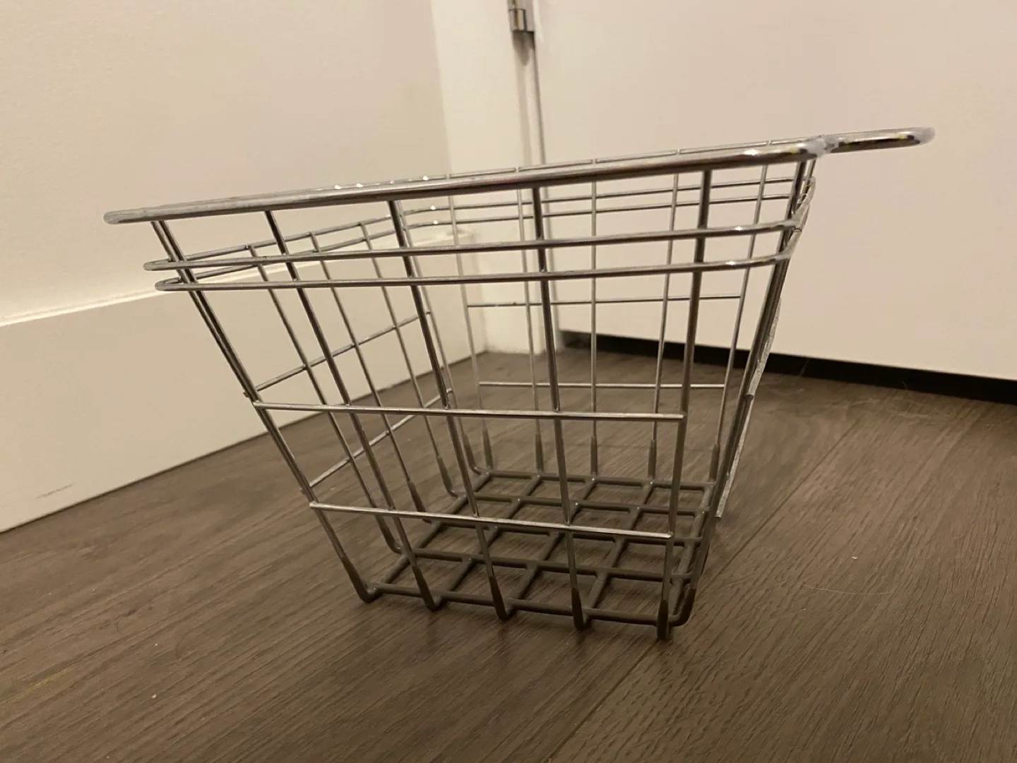 Metal Wire Fruit Basket image indicator(3)