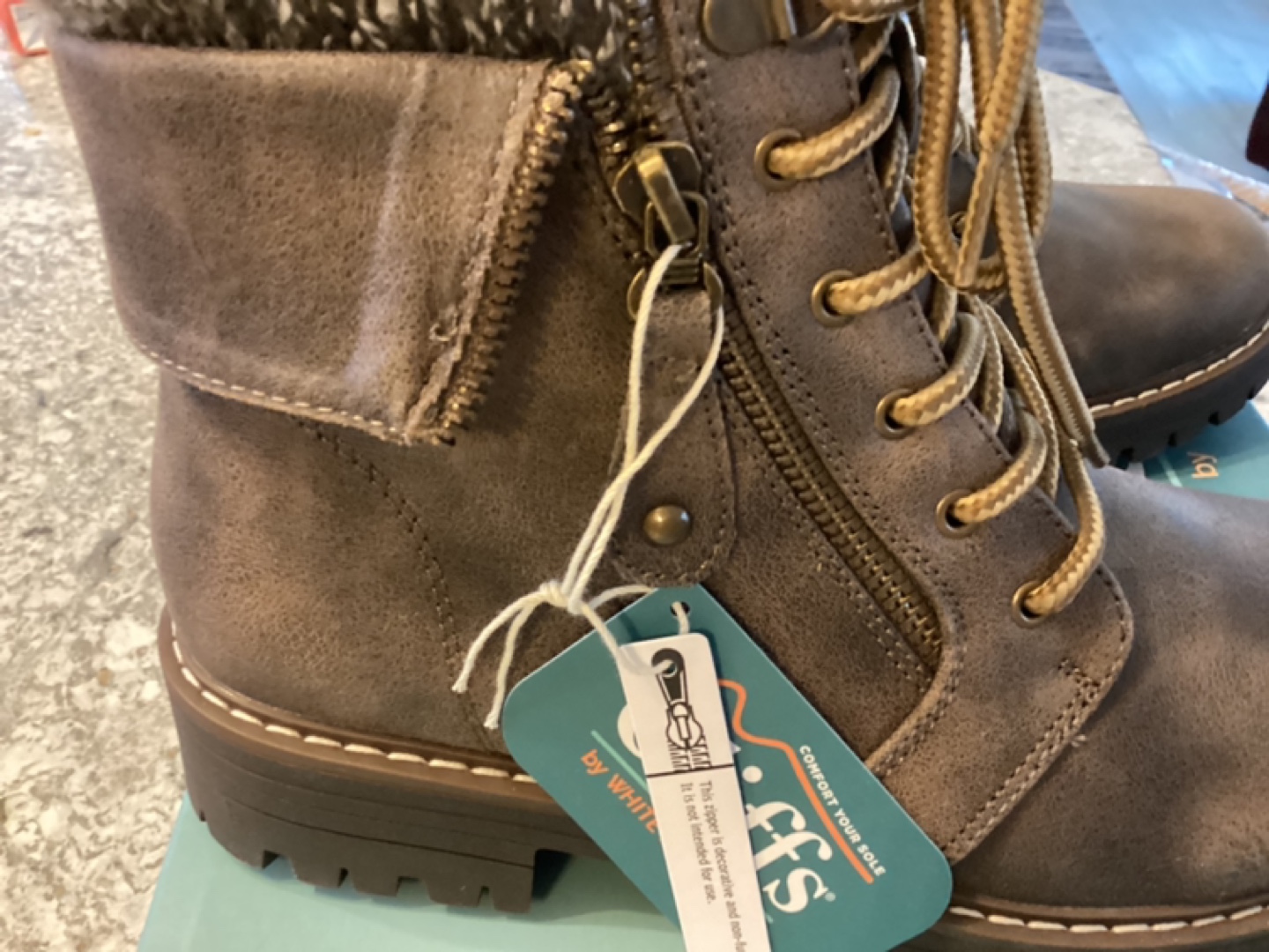 Womens Cliffs by White Mountain Boots Size 6.5 - photo 2