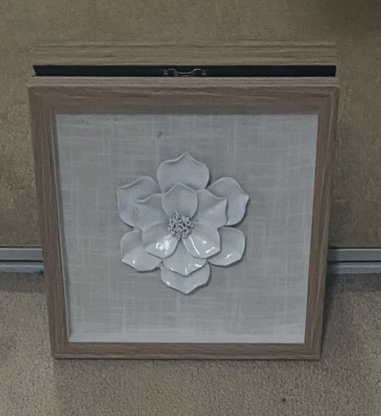 White Flower Wall Decor with Linen fabric