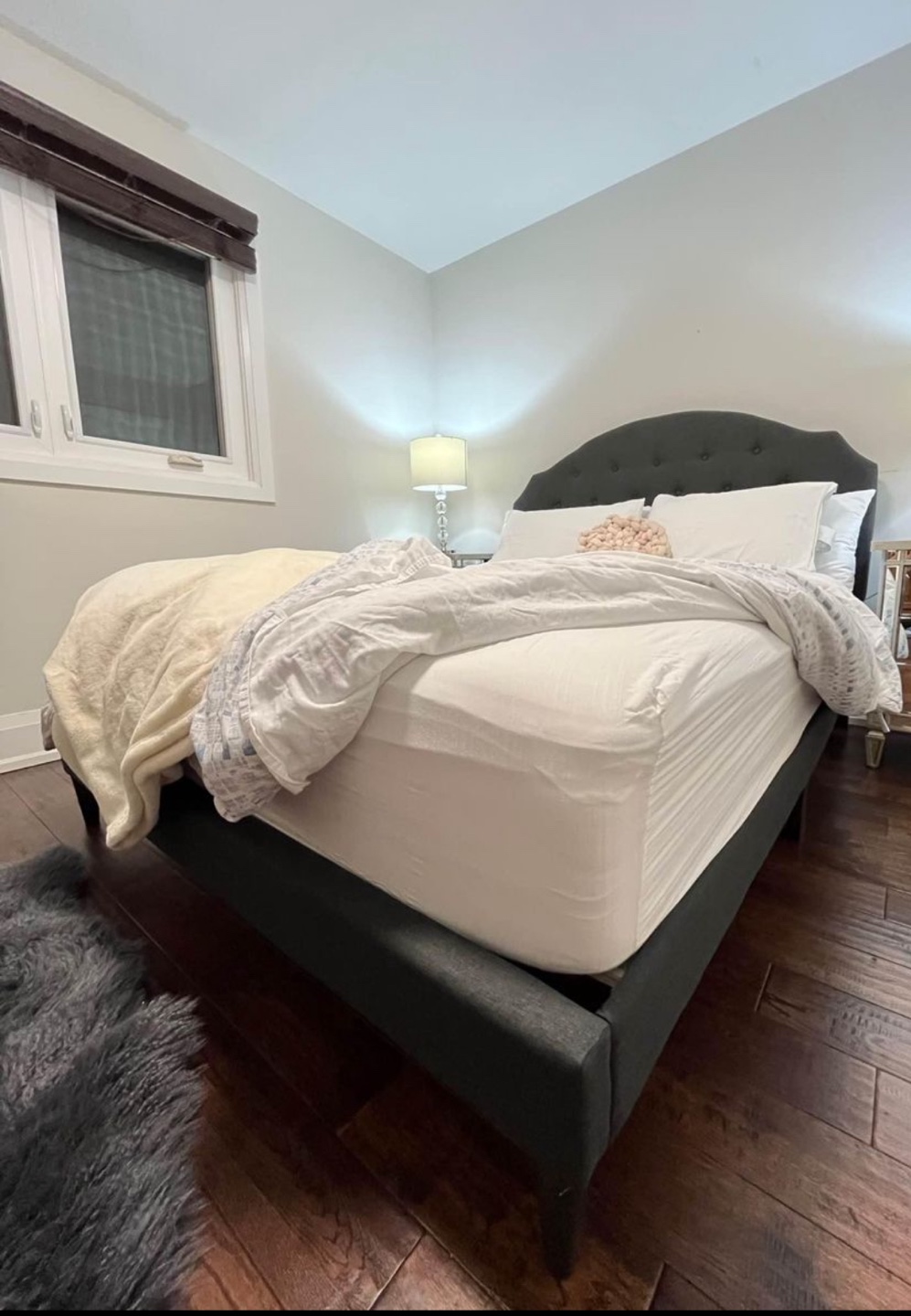 New queen bed - photo 2