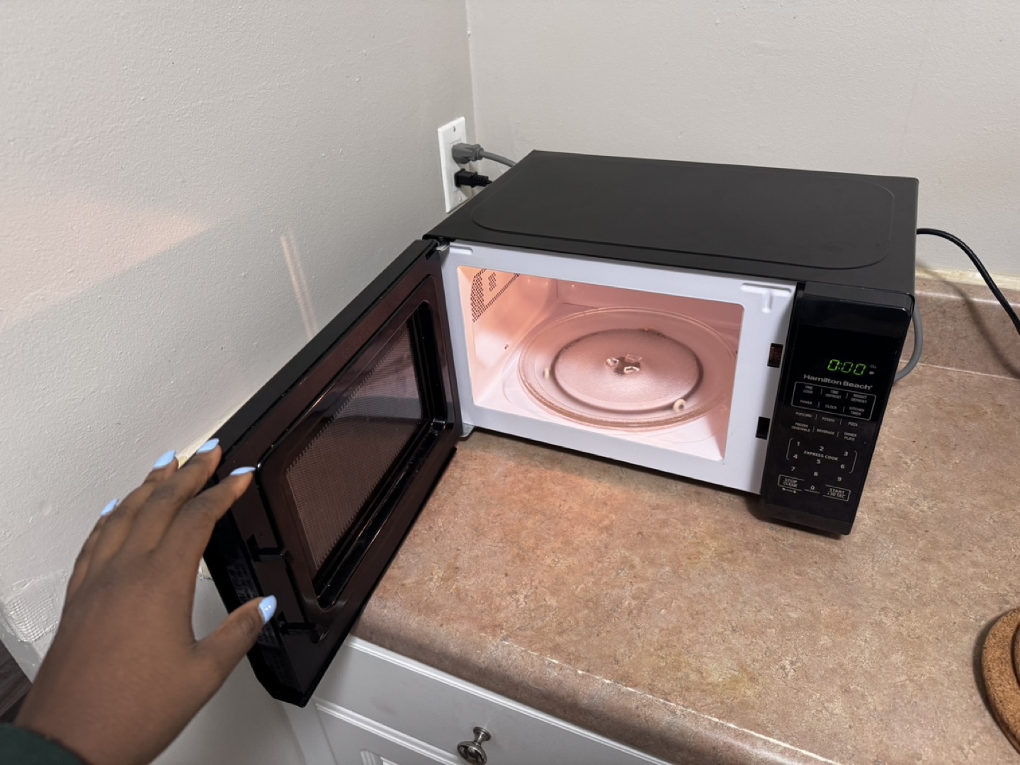 Move Out Sale - Black Microwave - photo 2