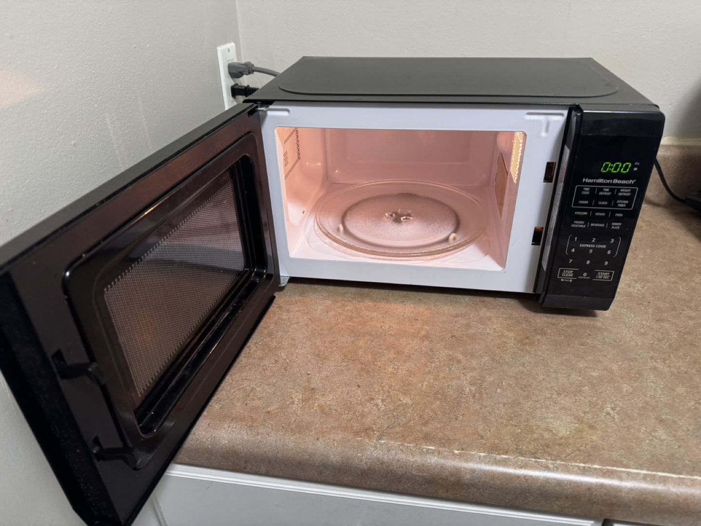 Move Out Sale - Black Microwave - photo 4