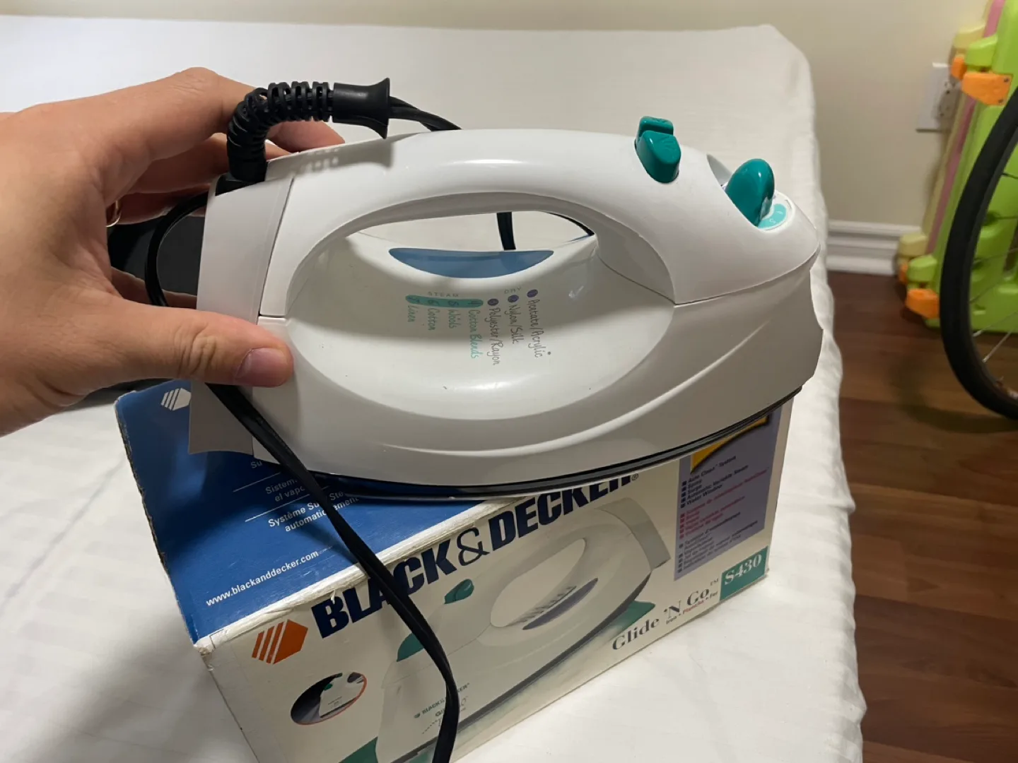 Black & Decker Glide 'n Go Iron S430 thumbnail