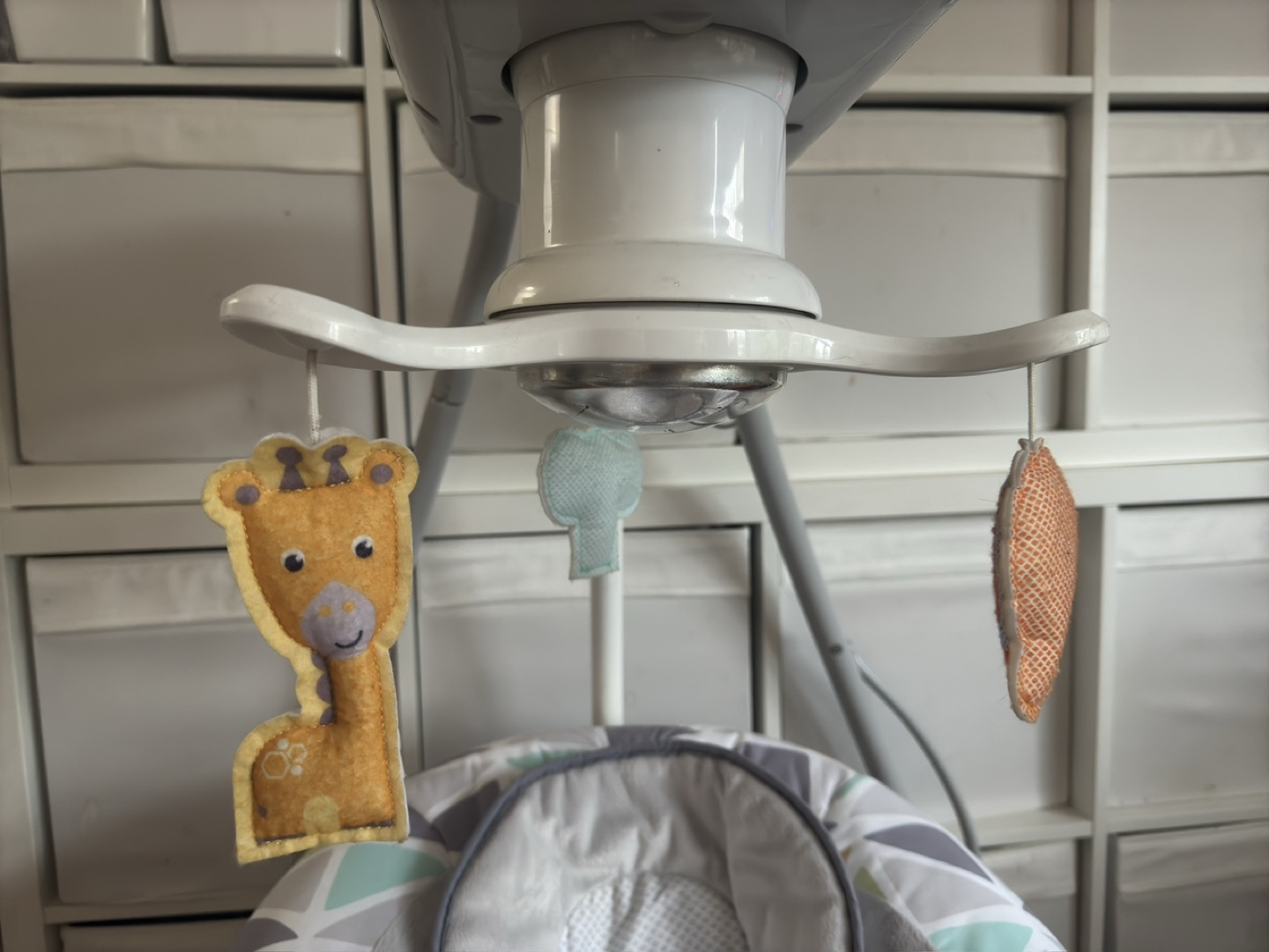 Fisher-Price 2-in-1 Deluxe Cradle 'N Swing - photo 2