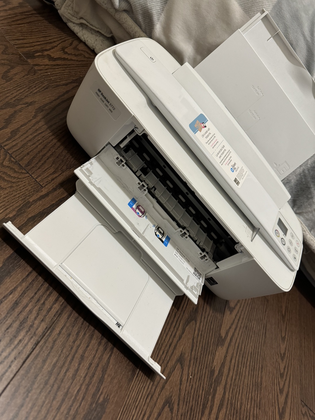 HP DeskJet 3772 All-in-One Printer - photo 3