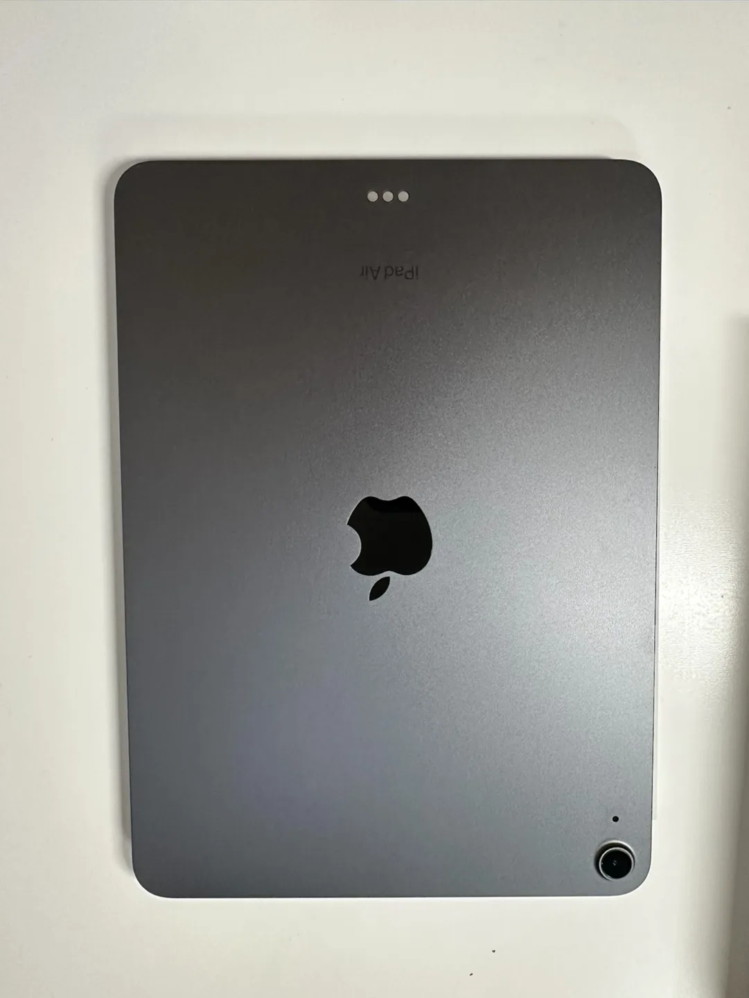 iPad Air (5th Generation) 256GB - Space Grey image indicator(4)