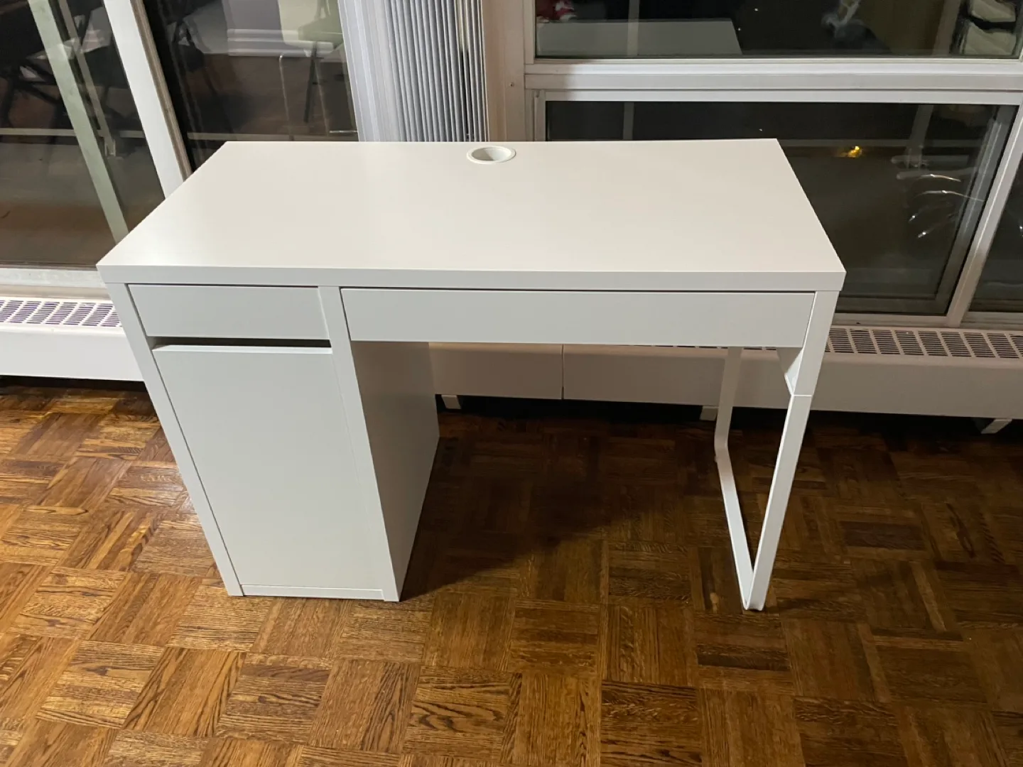 IKEA Micke White Desk thumbnail