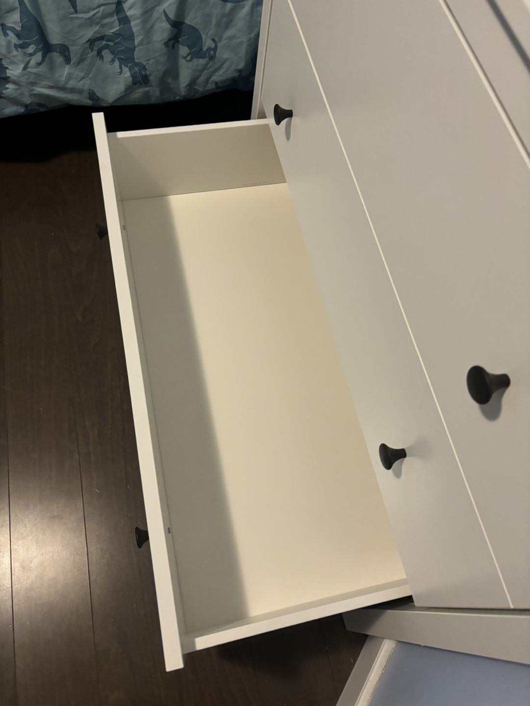 IKEA MALM 3-Drawer Dresser - photo 4