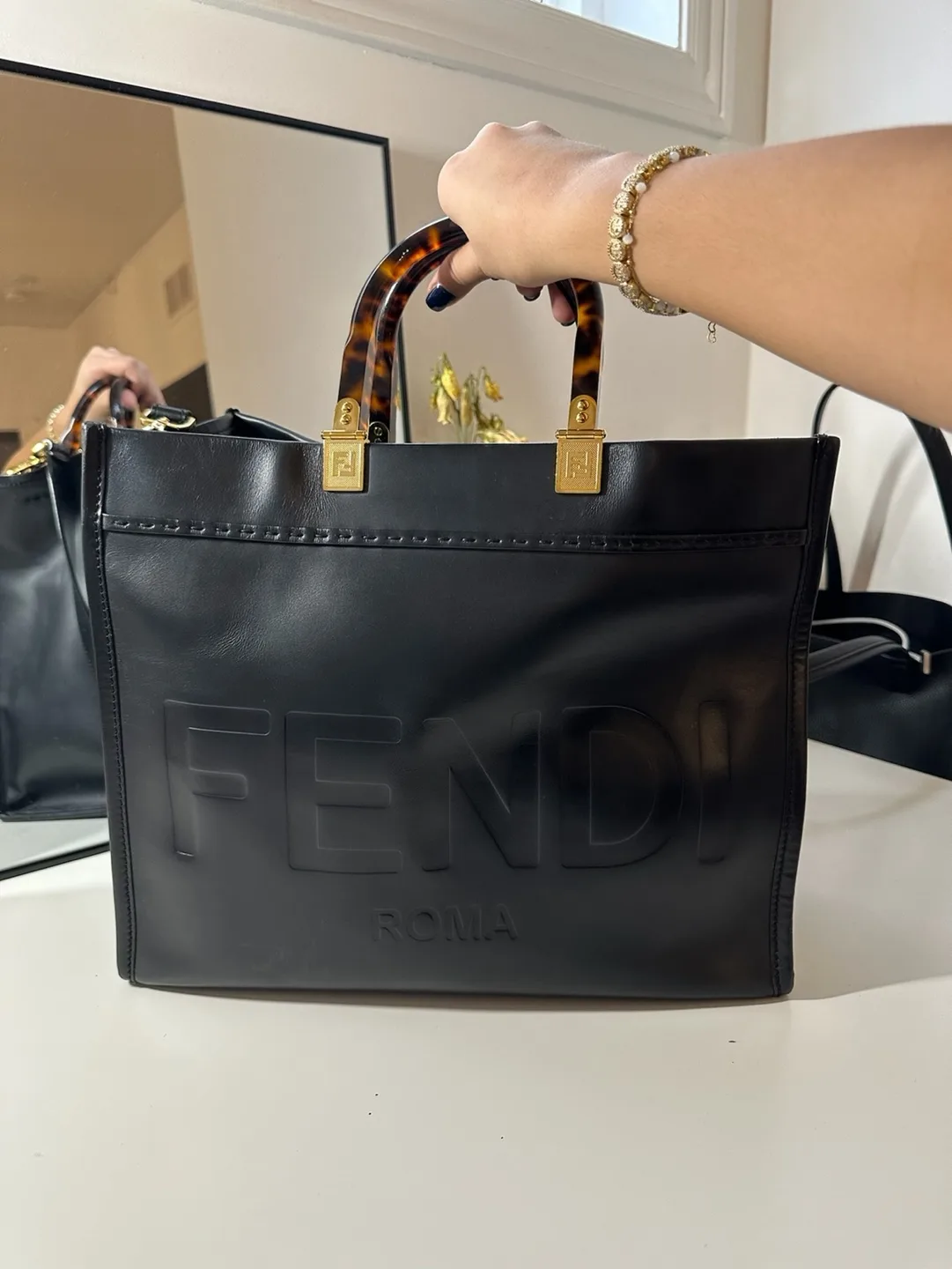 Fendi Sunshine Tote Bag image indicator(2)