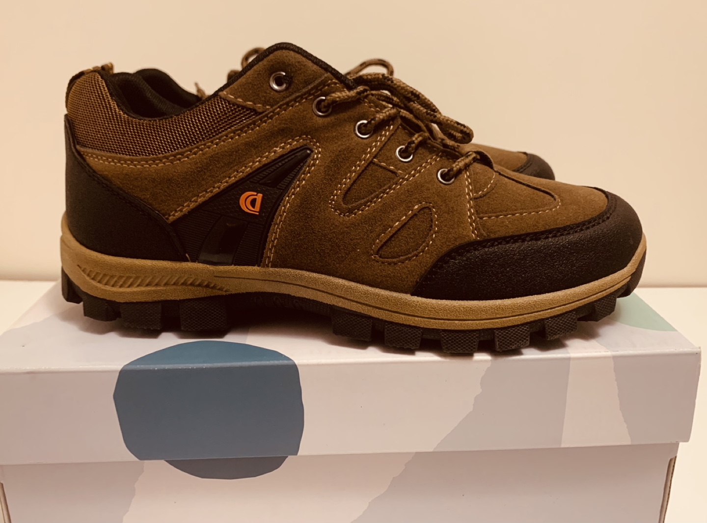 Mens Brown Hiking Shoes size US 9
