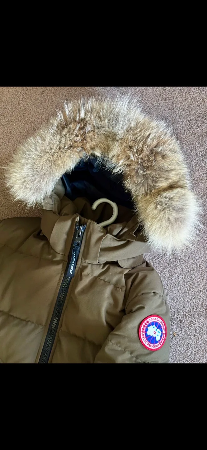 Canada Goose Long Down Jacket - Mystique Style image indicator(3)