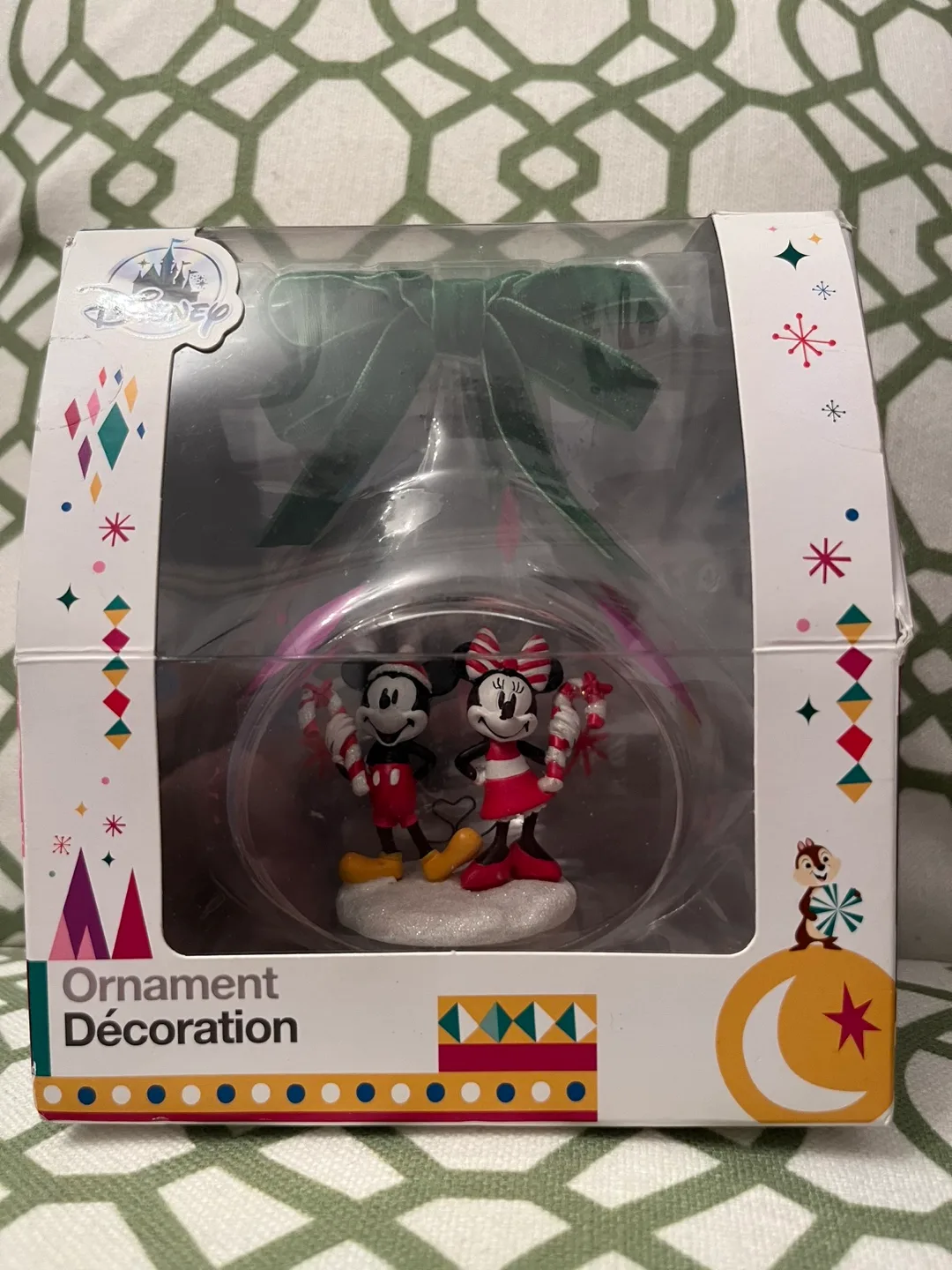 Mickey and Minnie 2018 Disney Store Ornament image indicator(5)
