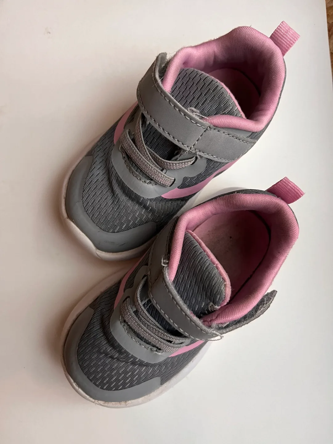 FREE Girls' Grey and Pink Running Shoes toddler 5