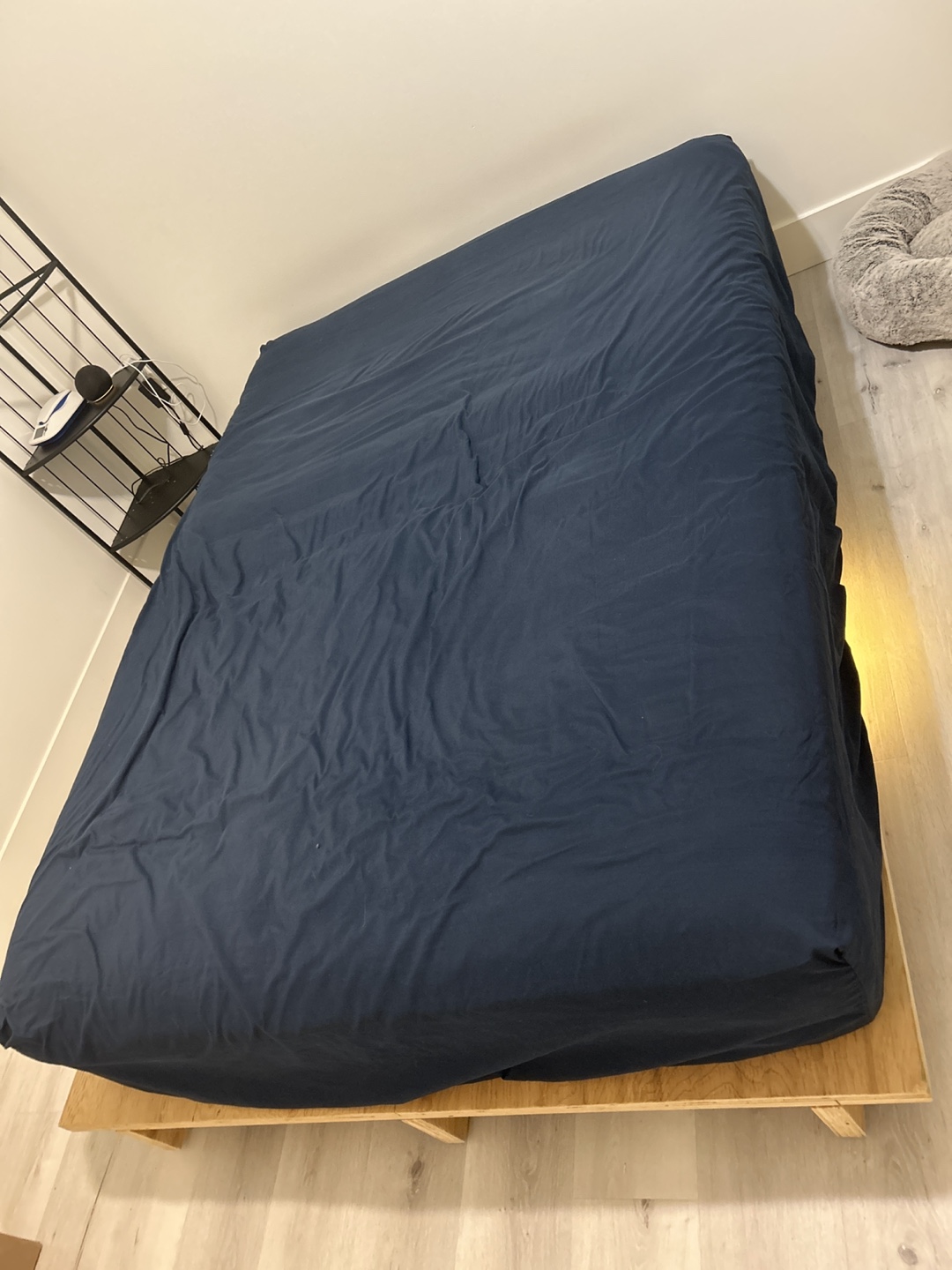 Platform Bed Frame with lights with double size mattress - photo 2