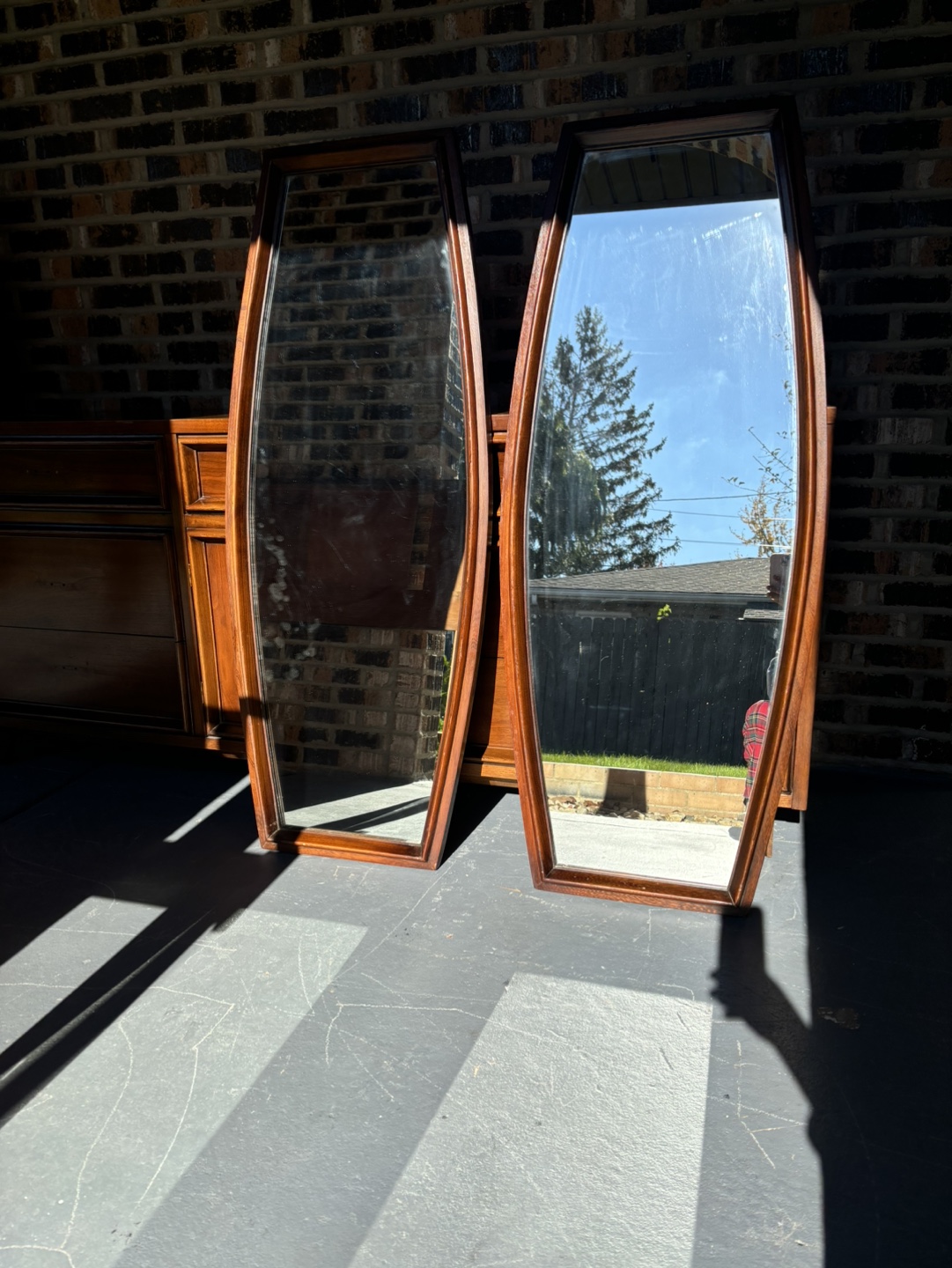Pair of Vintage Mid Century Modern Walnut Mirrors - photo 3