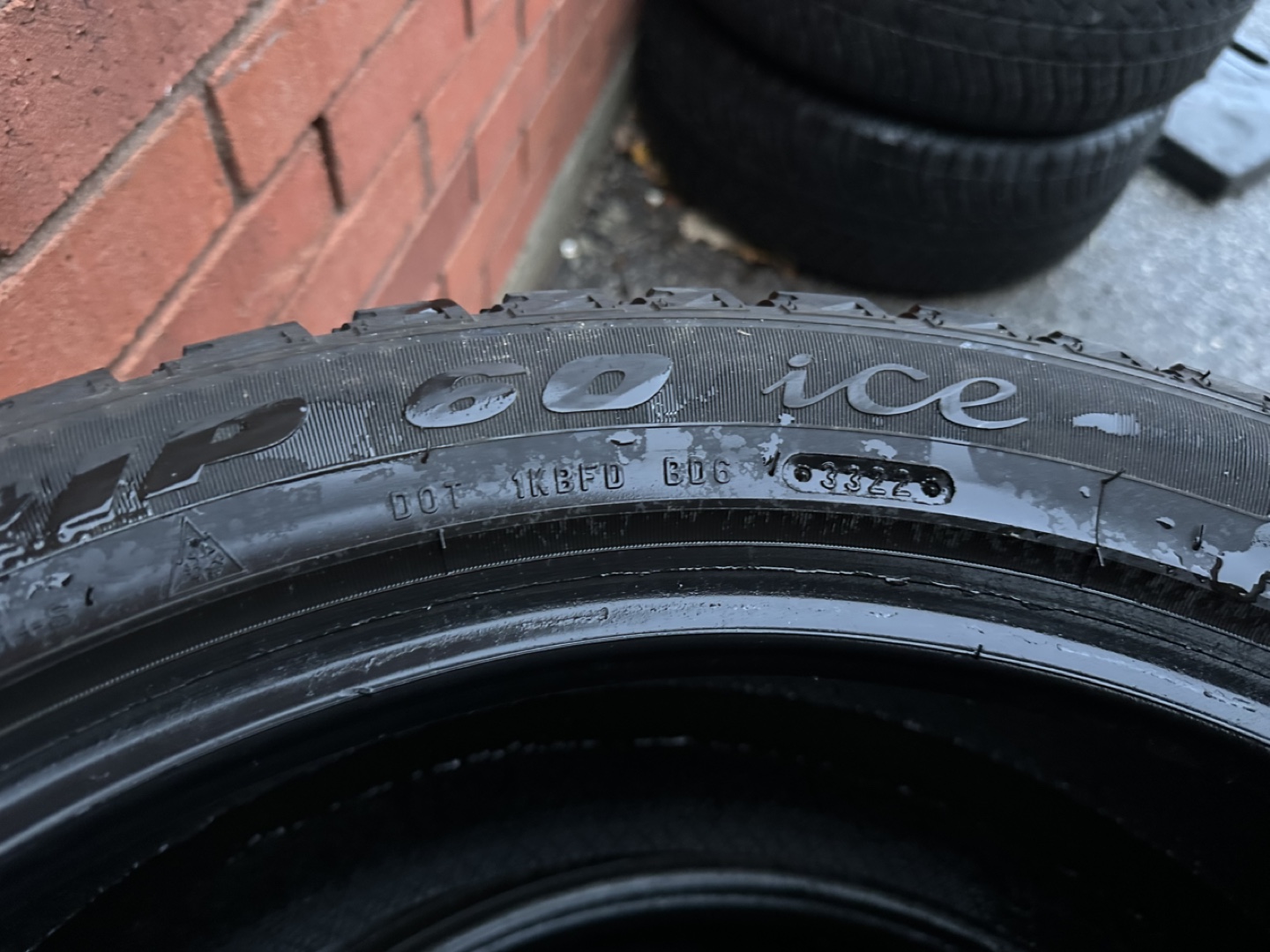 255/45/R20 Winter Tires Barely used - photo 3