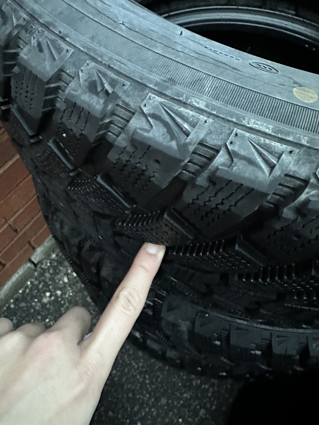 255/45/R20 Winter Tires Barely used - photo 2