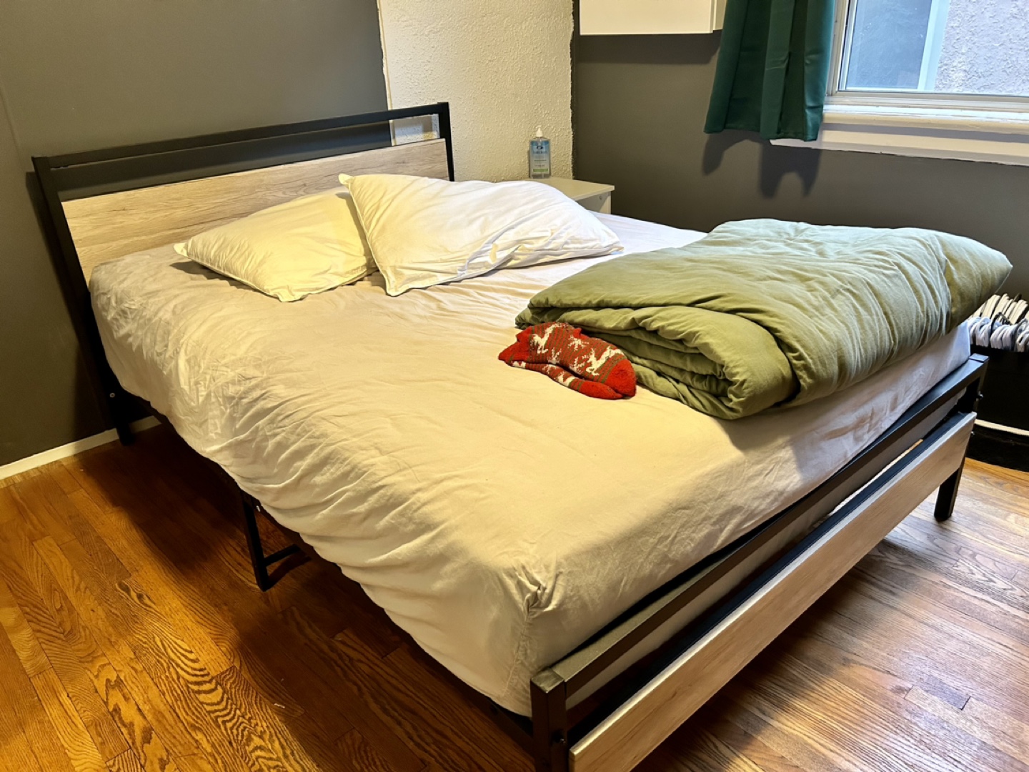Metal Bed Frame with Headboard