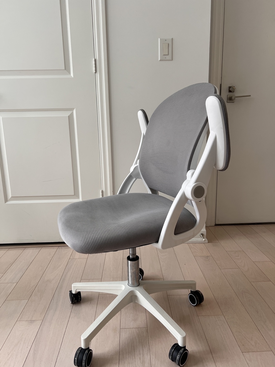 Office Chair with Mesh Back and Adjustable Arms - photo 3