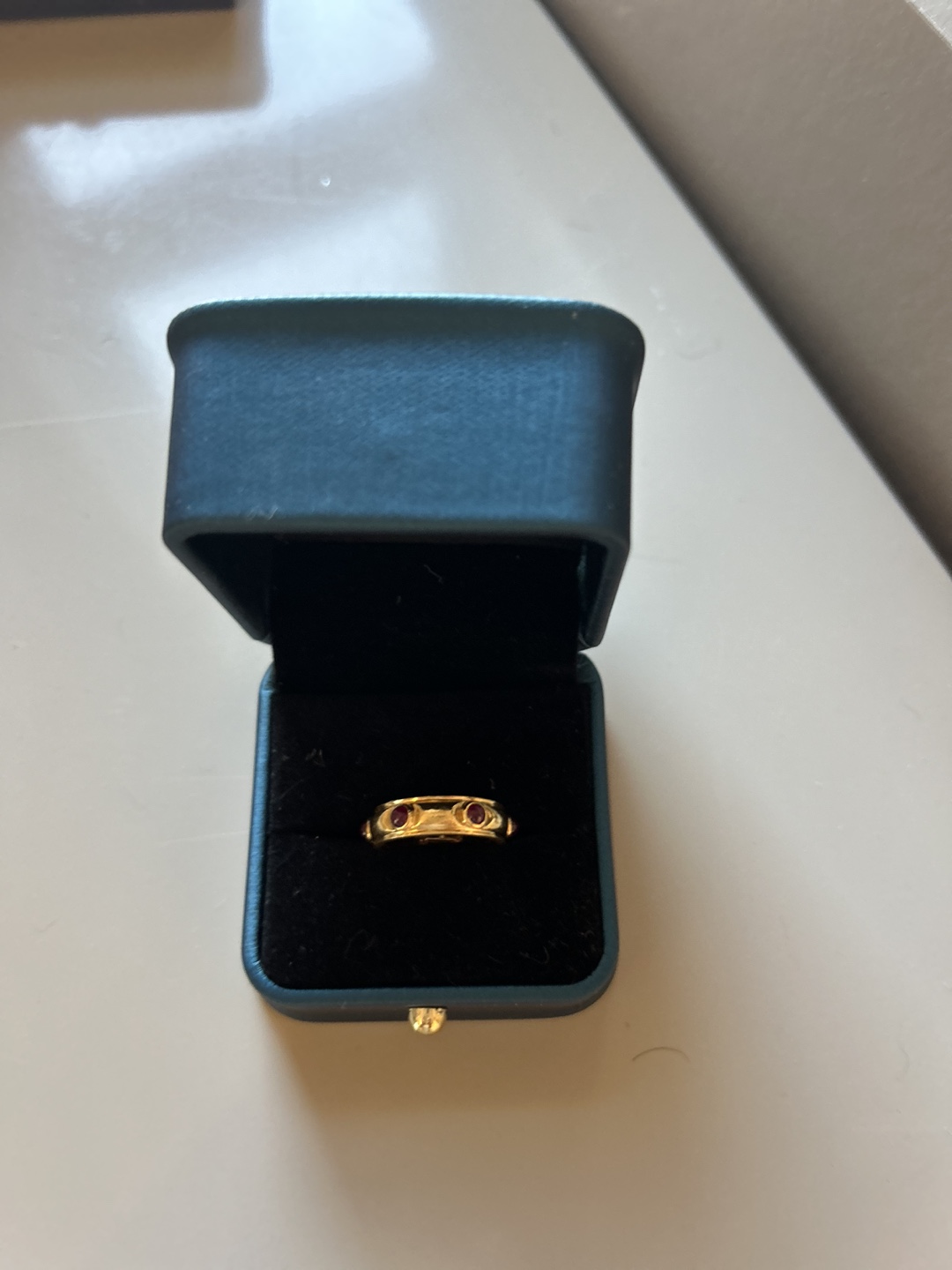 Vintage Tiffany & Co. Ruby Cabochon Six Stone Band Ring in 18K - photo 4