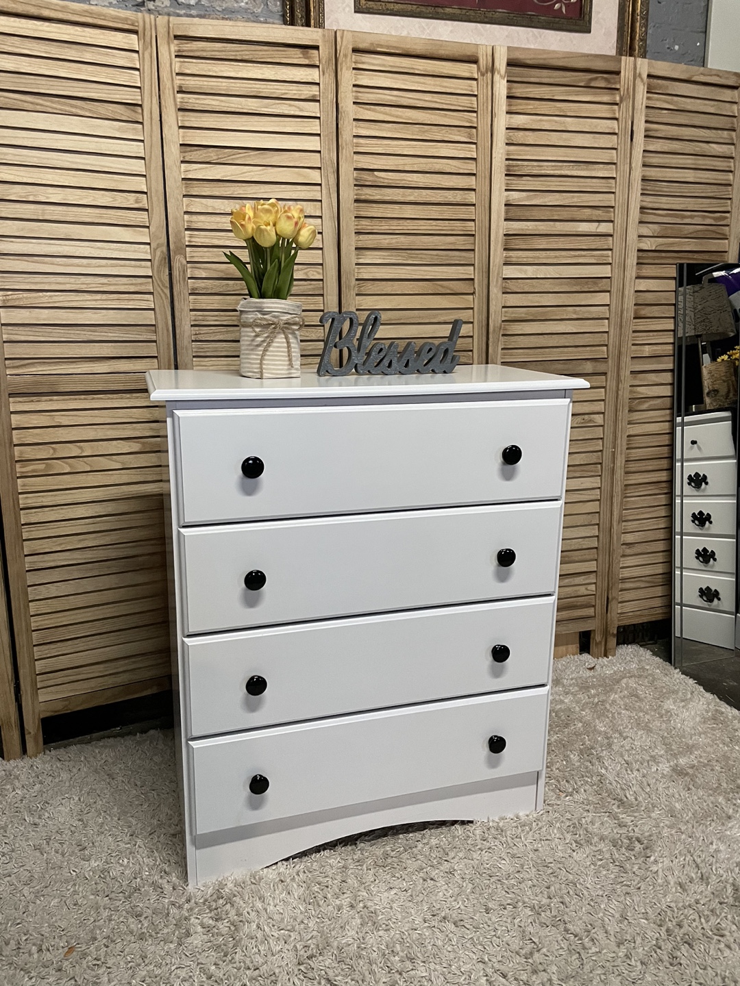 White 4-Drawer Chest of Drawers - photo 2
