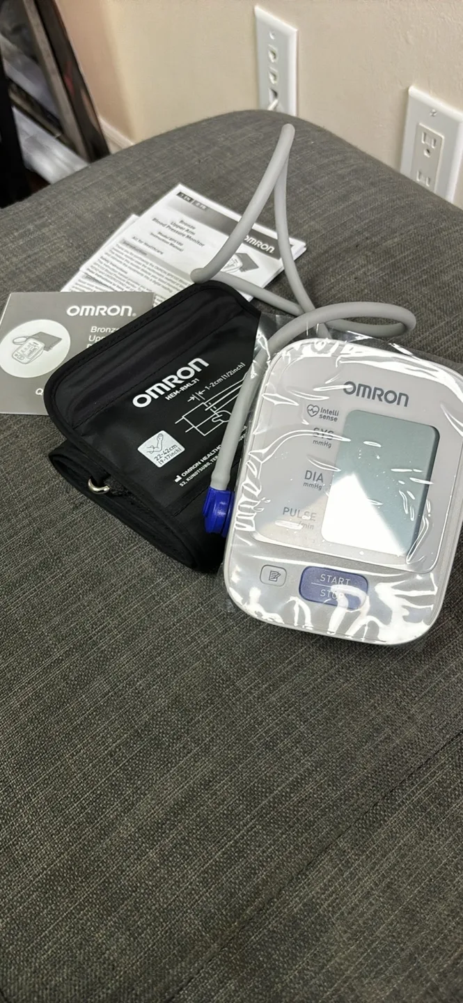 Omron Bronze Upper Arm Blood Pressure Monitor image indicator(2)