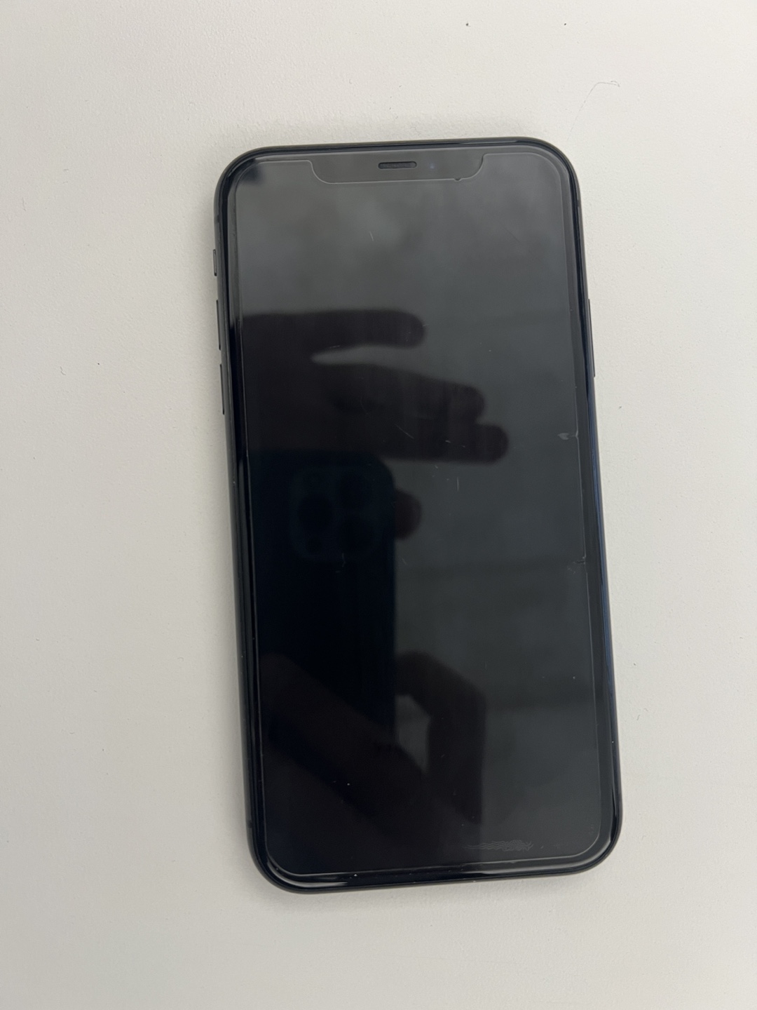 iPhone 11 - photo 2