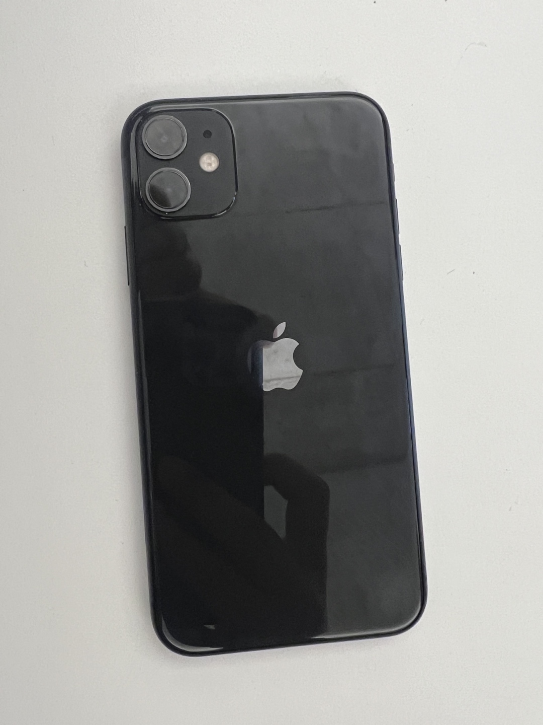 iPhone 11 - photo 3