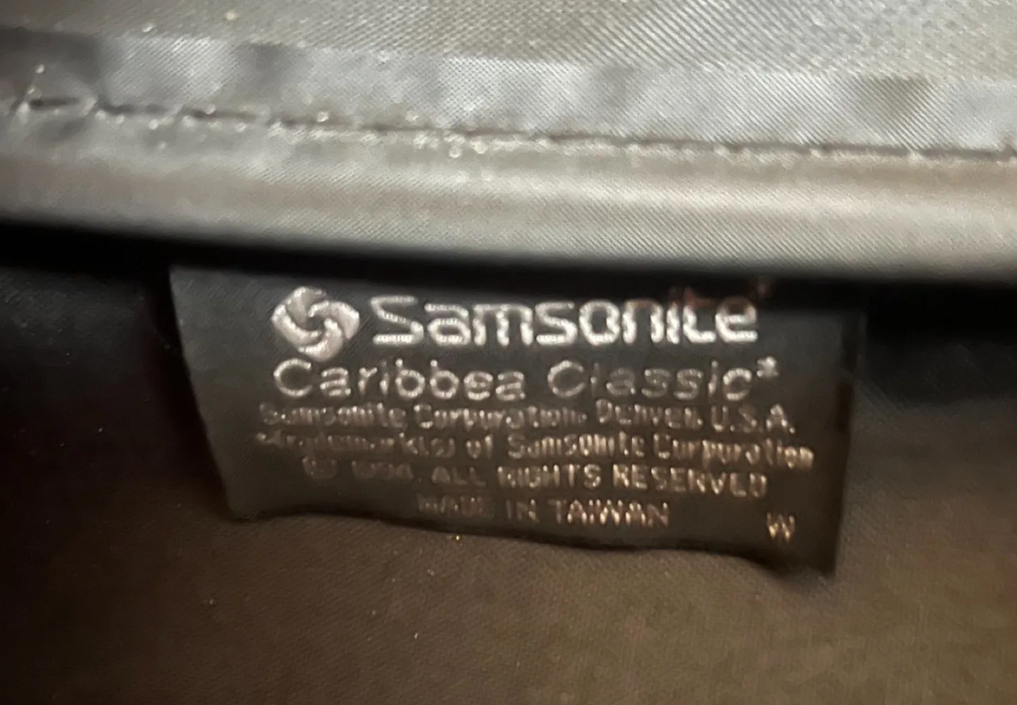Samsonite carry on laptop shoulder bag, Large size, like new image indicator(4)