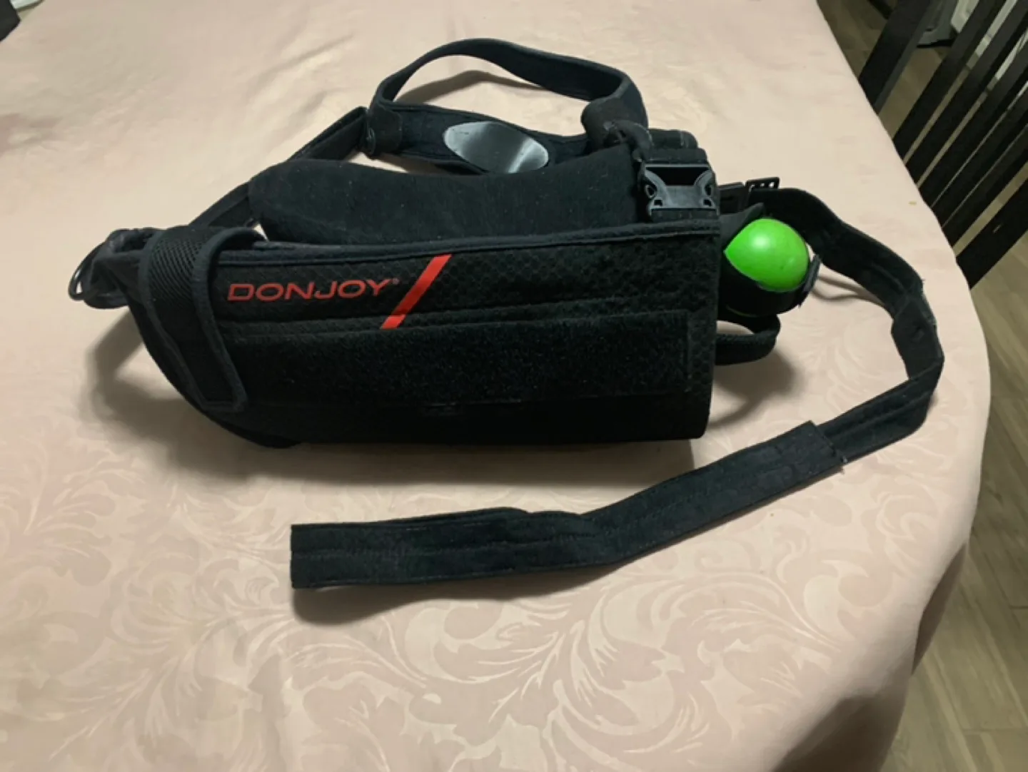 DonJoy shoulder sling thumbnail