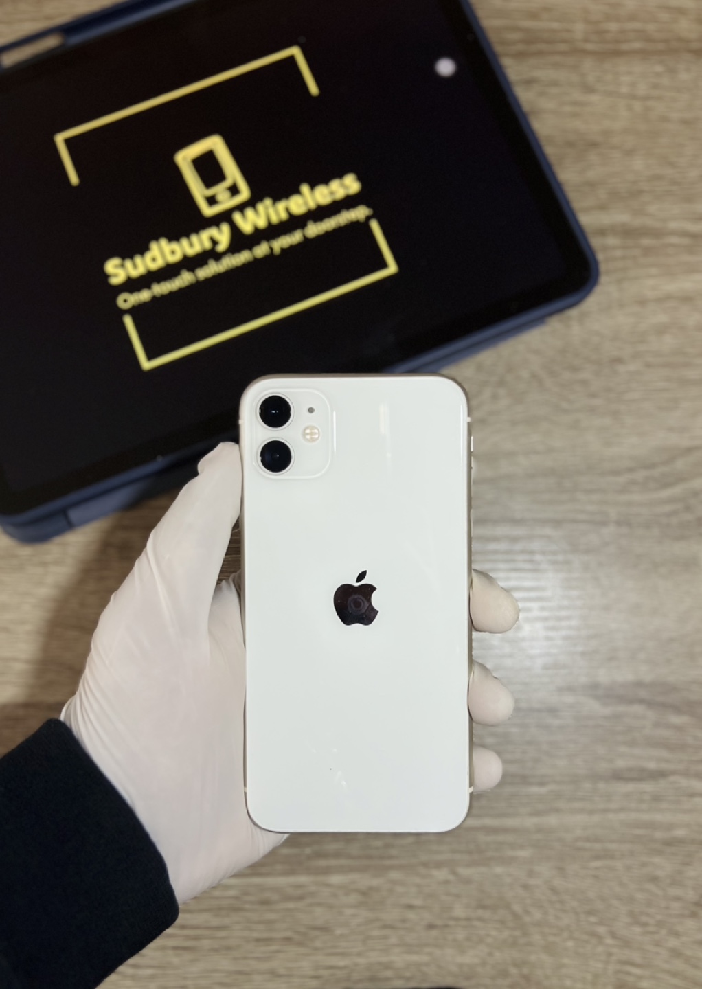 iPhone 11 (64 GB) White - photo 2