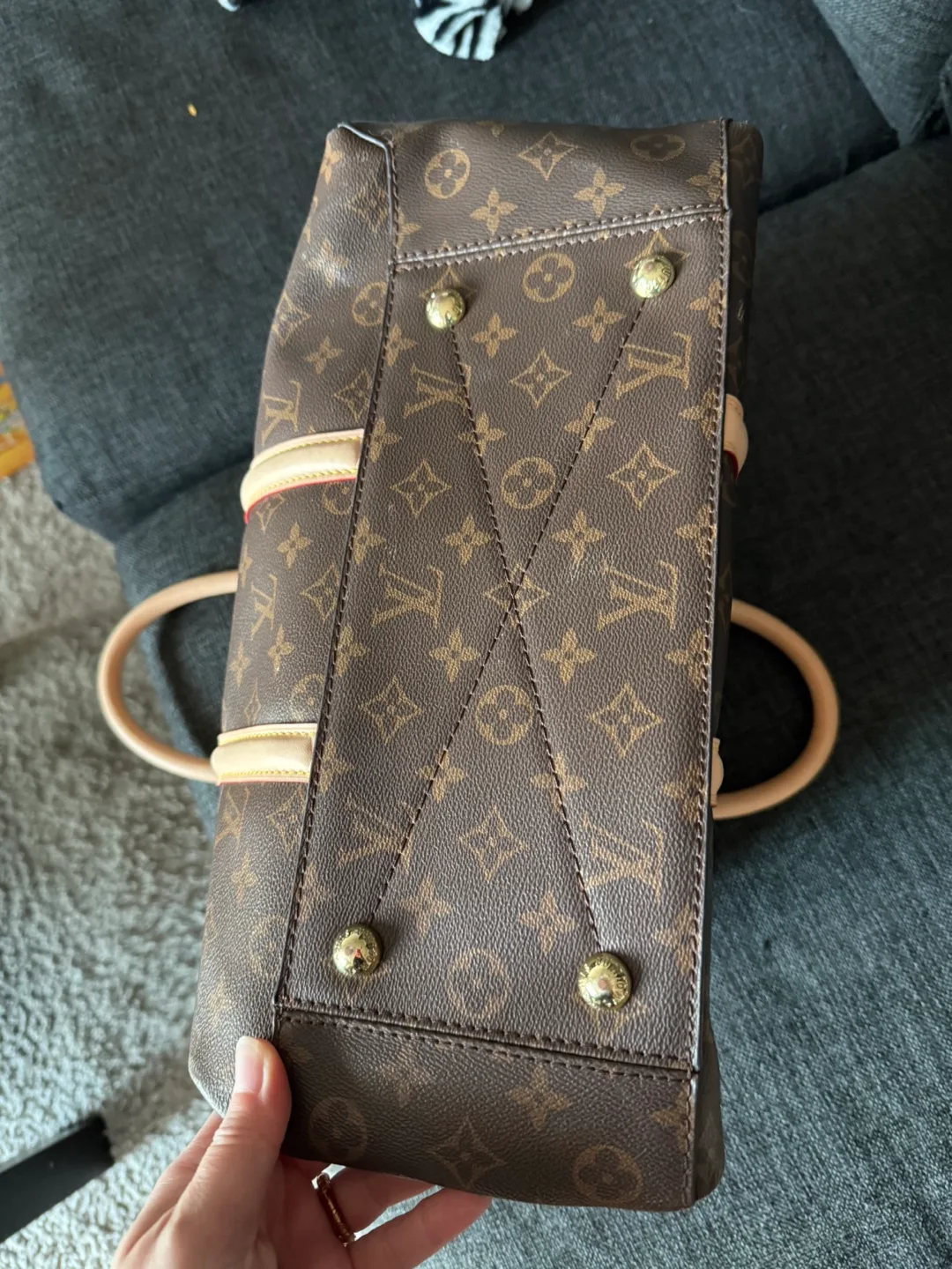 Louis Vuitton Monogram  Handbag image indicator(5)