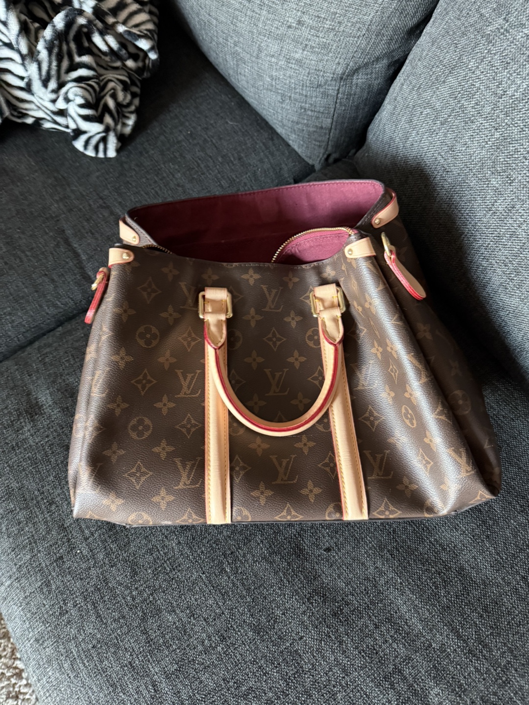 Louis Vuitton Monogram  Handbag