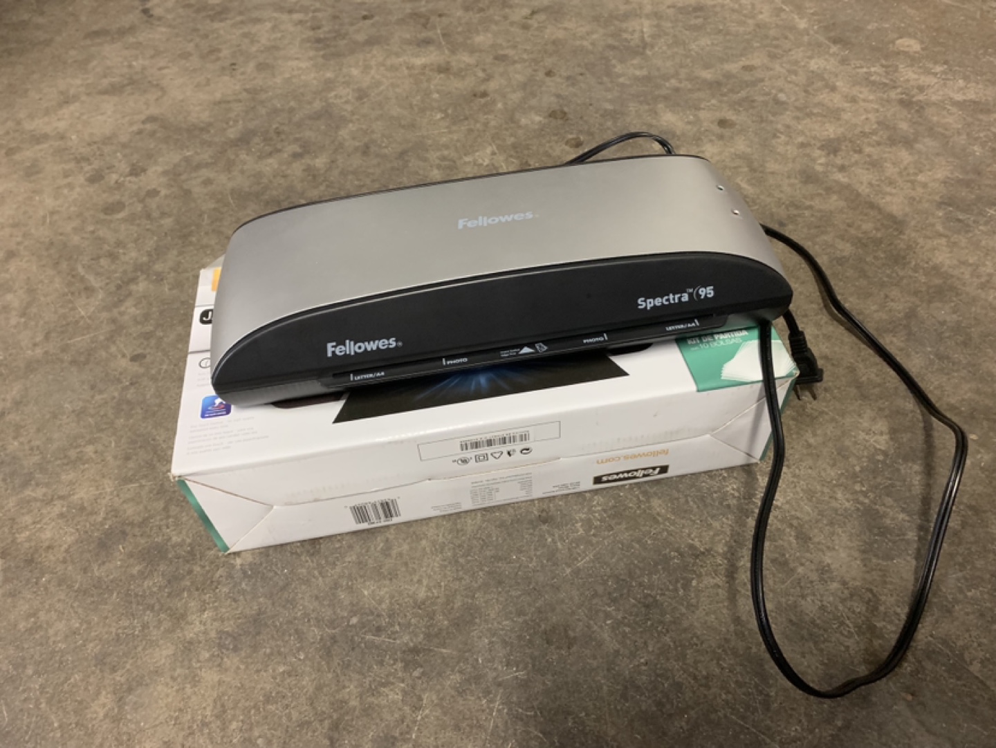 Fellowes Spectra 95 Laminator - photo 2