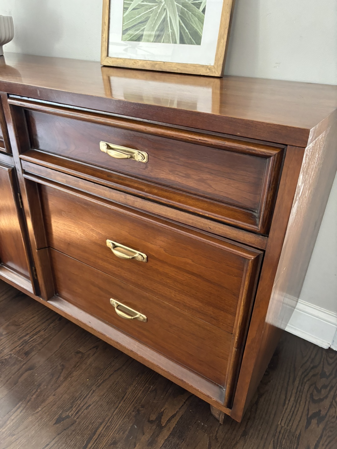 Mid Century Modern Dresser/ credenza - photo 4