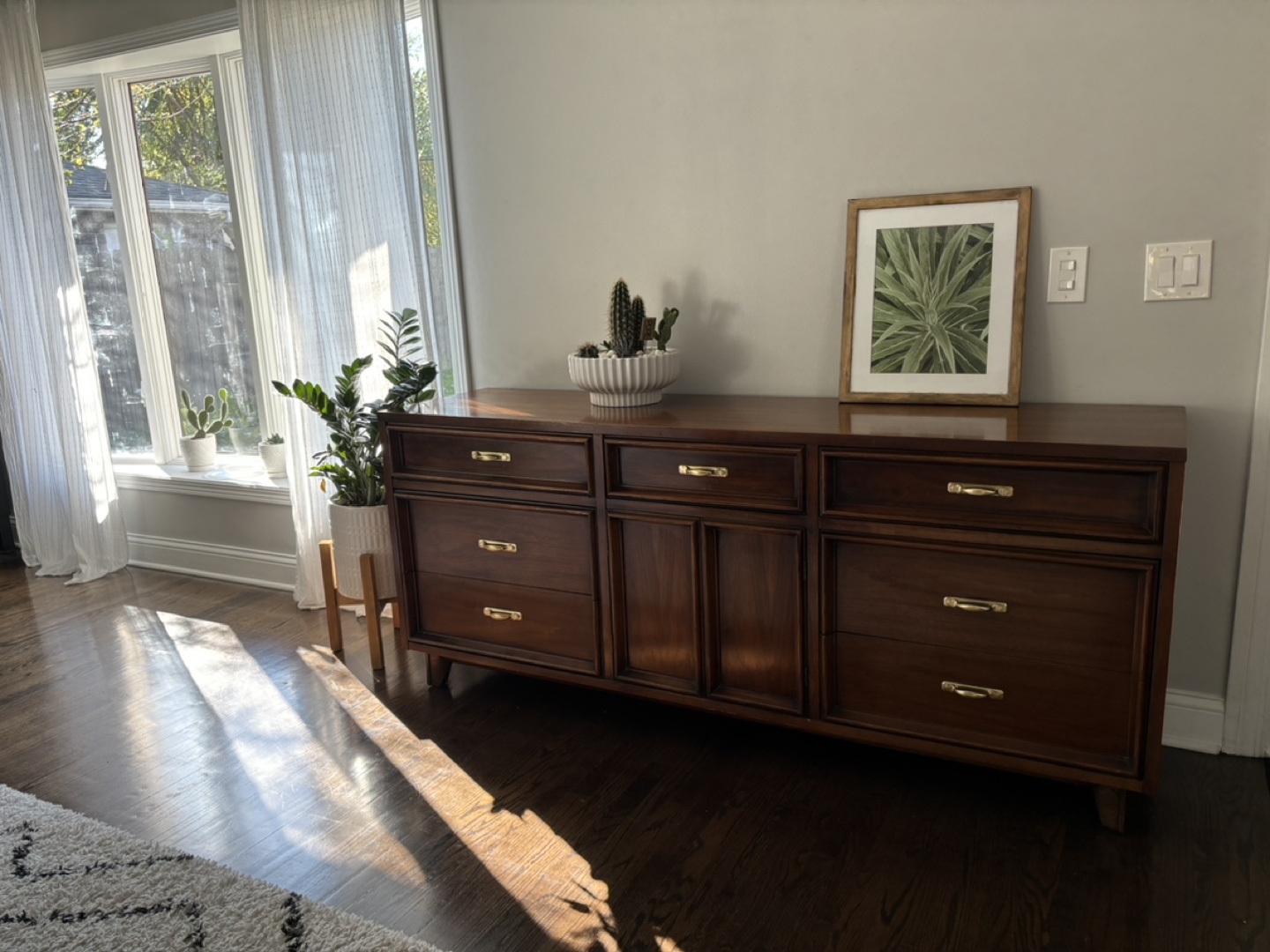 Mid Century Modern Dresser/ credenza - photo 5