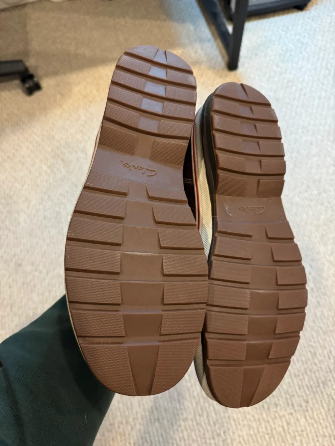 CLARKS Boots Brown Tumbled Leather - Size 12 image indicator(4)