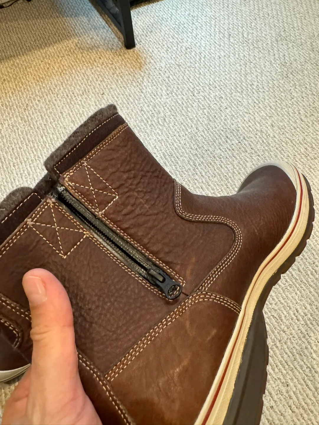 CLARKS Boots Brown Tumbled Leather - Size 12 image indicator(5)