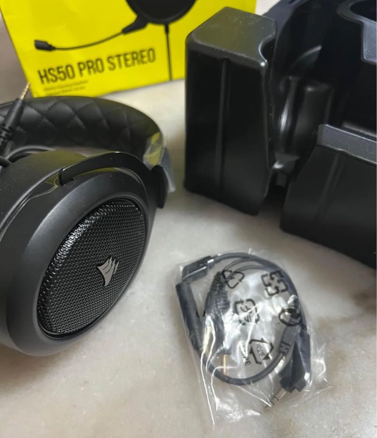 NEW Corsair HS50 Pro Stereo Gaming Headset, Carbon image indicator(3)