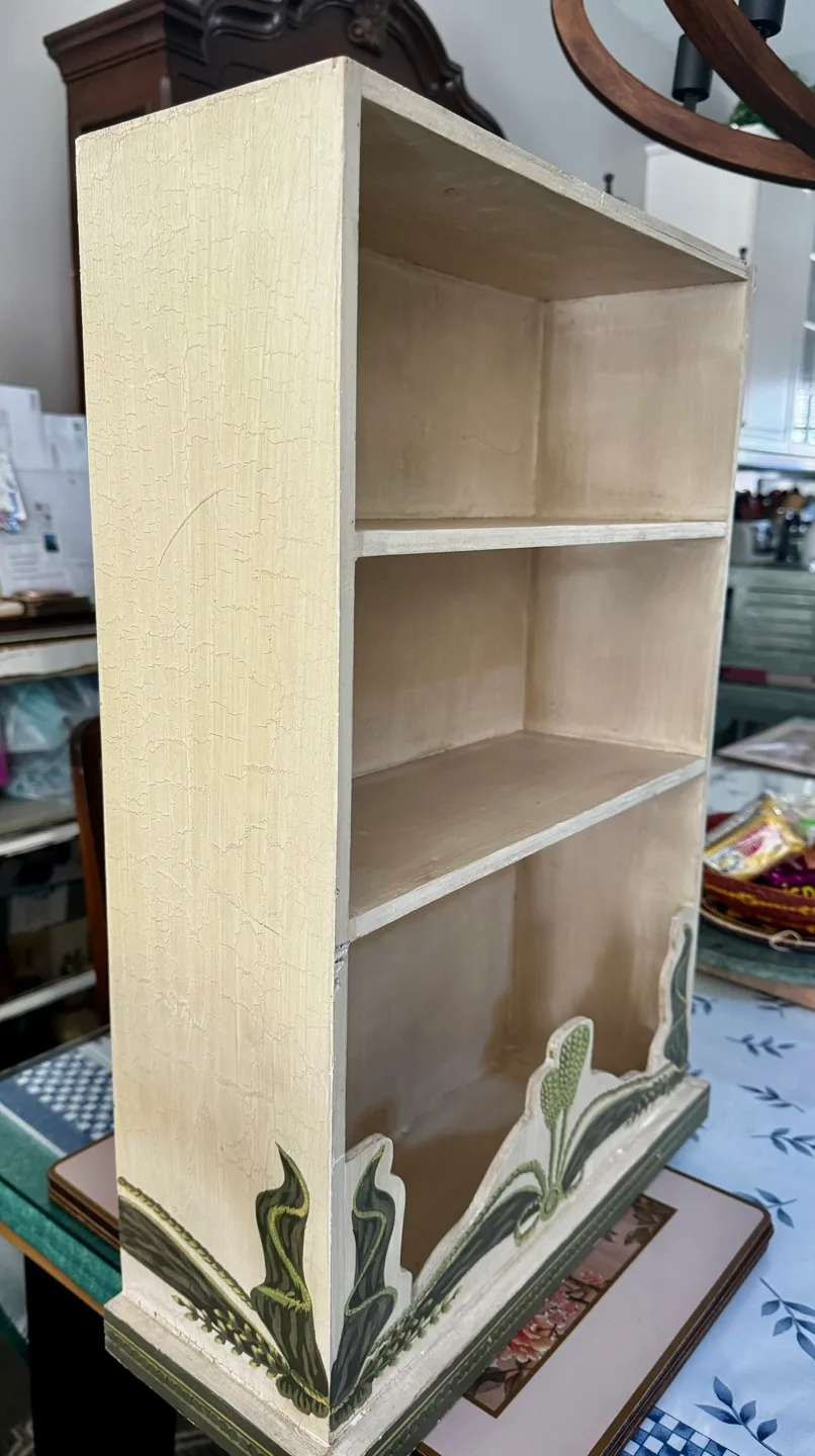 Open shelf medicine cabinet image indicator(2)